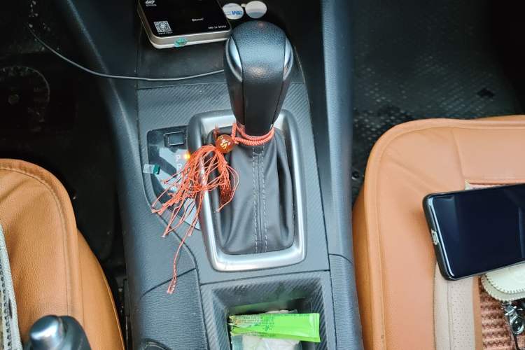 Used Mazda 3 Axela 2017 Sedan 1.5L Automatic Comfort Model Emission Standard China V Gear Lever