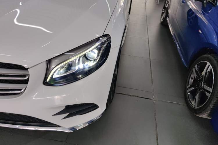 Used Mercedes-Benz GLC 2019 GLC 260 4MATIC Luxury Model
