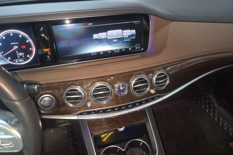 Used Mercedes-Benz S-Class 2017 S 320 L Business Model Audio And AC Panel