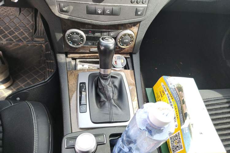 Used Mercedes-Benz C-Class 2010 C 200 CGI Fashion Model Gear Lever