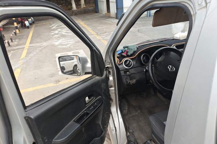 Used CHANGAN KAICHENG Ruixing M70 2019 1.5L Comfort Version 6-Seater China VI Standard Flat Roof Liftback Doors – DAM15KL Interior 3