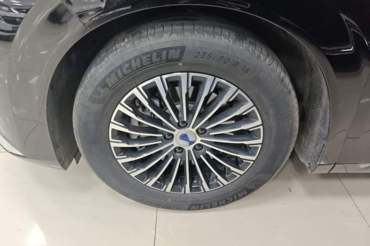 Used Denza D9 2022 DM-i 970 Four-Wheel Drive Prestige Model