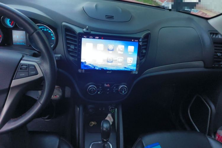 Used CHANGAN CS35 2014 1.6L Automatic Luxury Model China IV Standard Audio And AC Panel