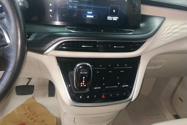 Used Buick GL8 2020 Avenir Avia Six-Seat Deluxe Edition
