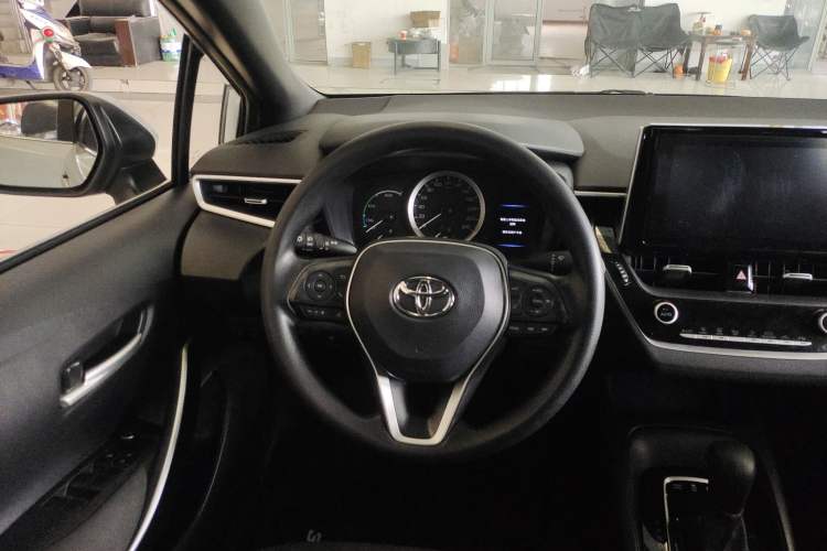 Used Toyota Levin 2019 Dual-Engine 1.8H E-CVT Luxury Edition China VI Standard Steering Wheel