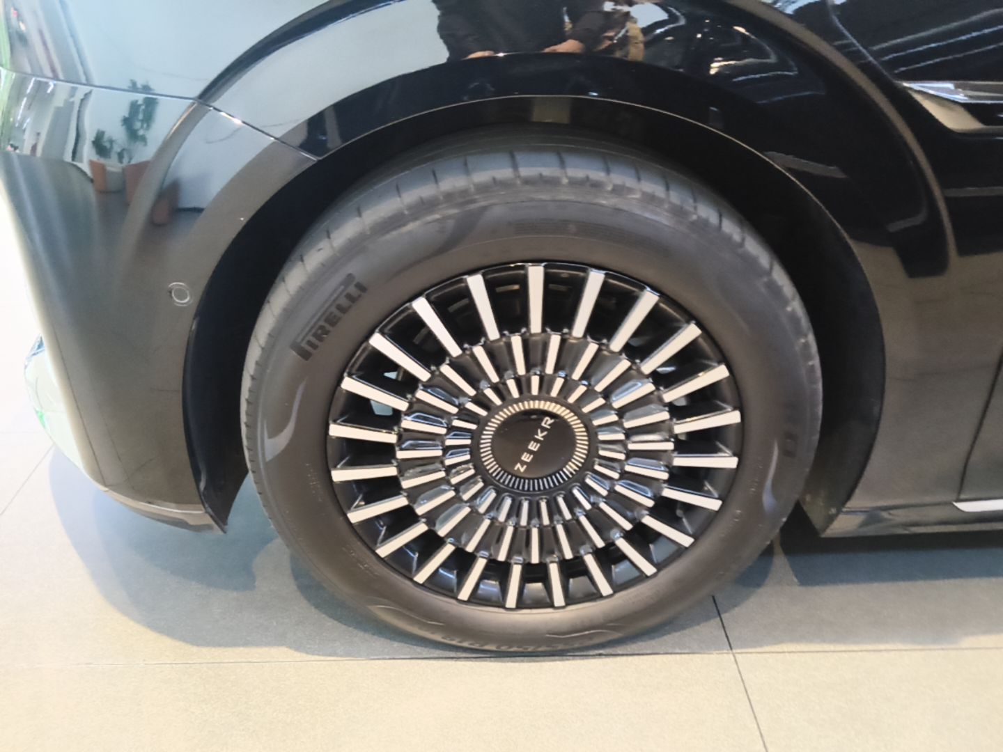 Zeekr 009 2024 7-Seater Aisle Version 108 kWh — снимка 10