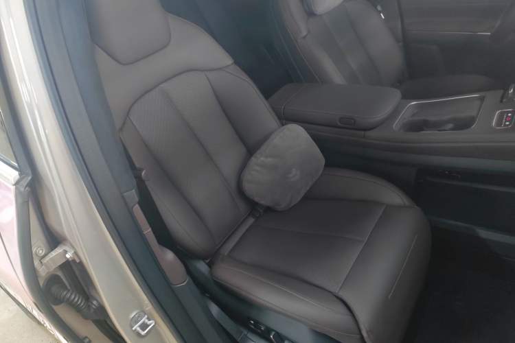 Used Nio EC7 2024 75 kWh Right Front Seat