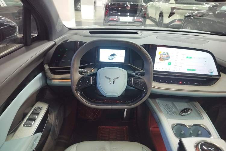 Used Hongqi Tiangong 08 2025 680 Ultra Four-Wheel-Drive Version Steering Wheel