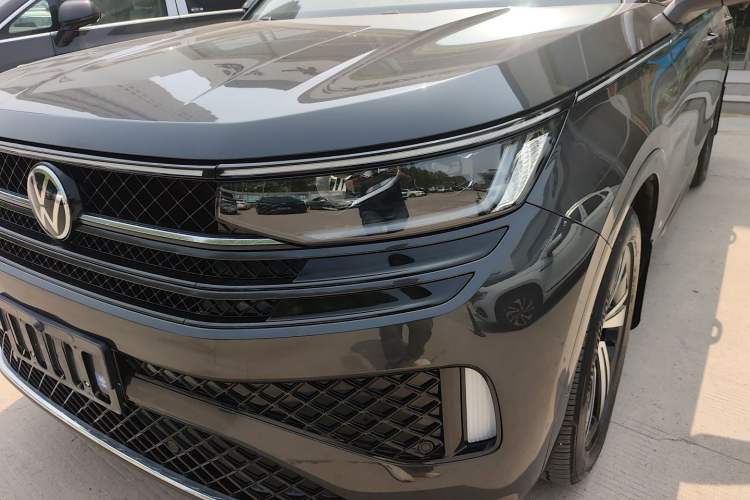 Used Volkswagen Tavendor 2023 380TSI Four-Wheel Drive R-Line Cruise Edition