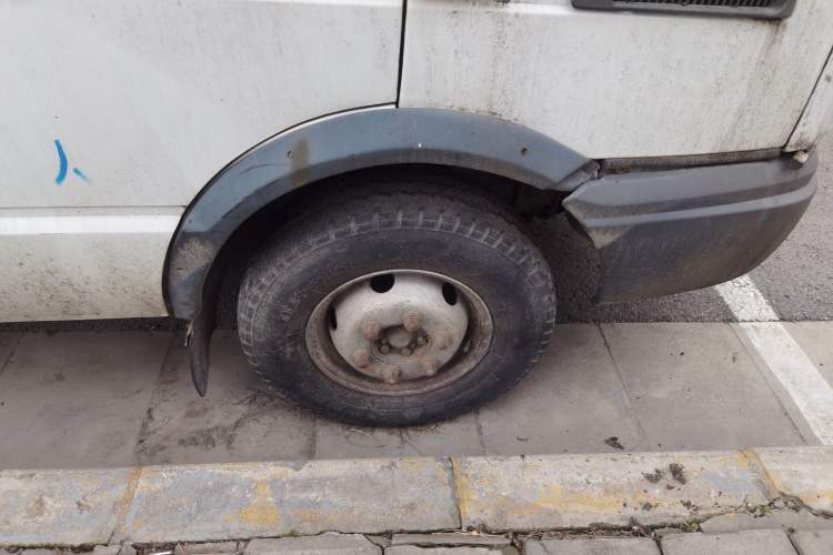 Used Iveco Daily 2009 2.5T-A35 7-Seater
