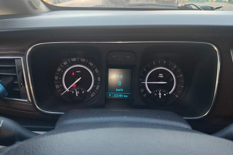 Used Buick GL8 2017 25S Luxury Version China V Standard