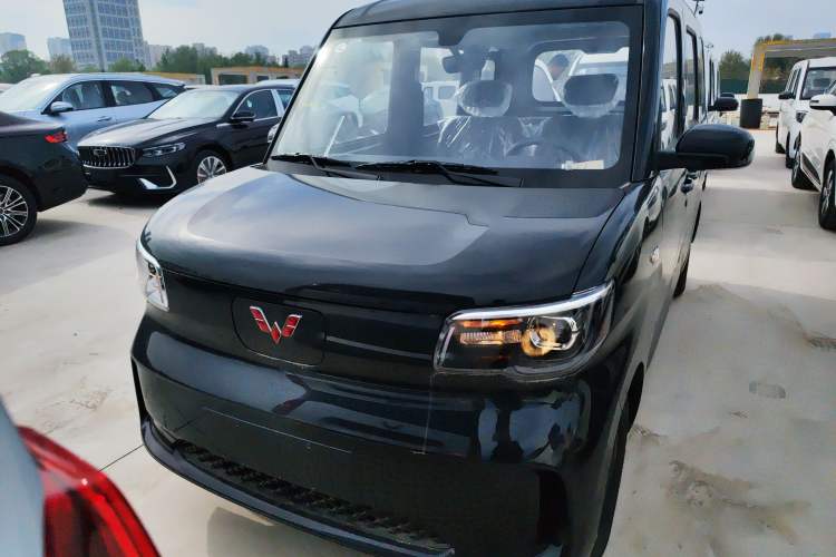 Used Wuling Zhiguang New Energy 2025 Standard Model Front