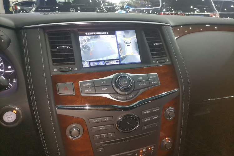 Used Infiniti QX80 2016 5.6L 4WD