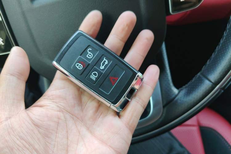 Used Land Rover Range Sport 2022 3.0 L6 YAO Black Edition
