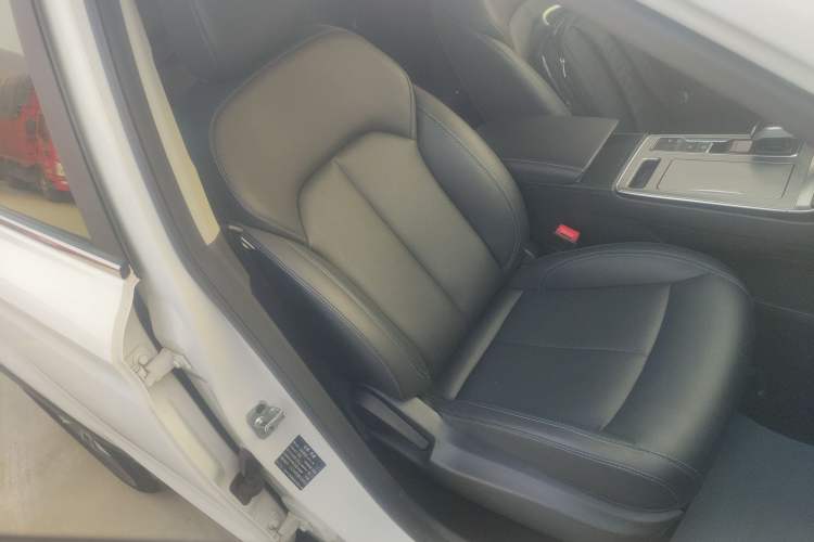 Used Roewe RX5 2022 330TGI Automatic National Style Edition