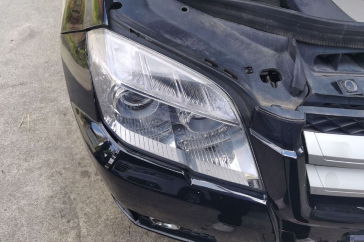 Used Mercedes-Benz GLK-Class 2011 GLK 300 4MATIC Dynamic Model Right Front Headlight