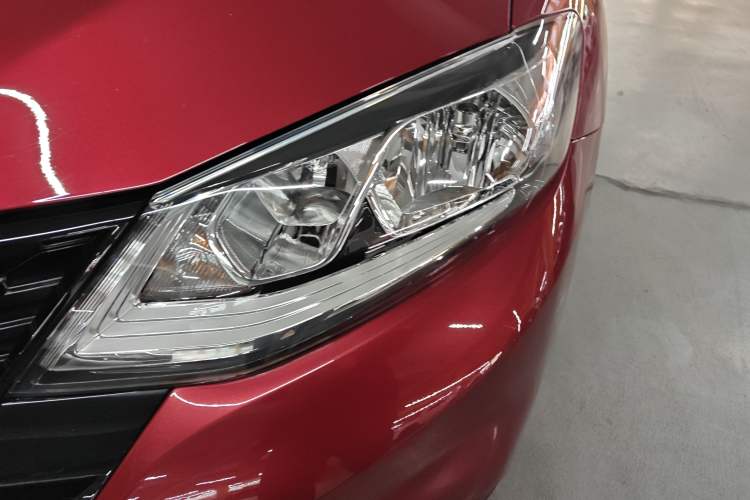 Used Nissan Tiida 2016 1.6L CVT Cool Dynamic Edition Left Front Headlight