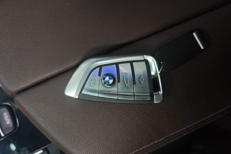 Used BMW 5 Series 2020 525Li Luxury Package