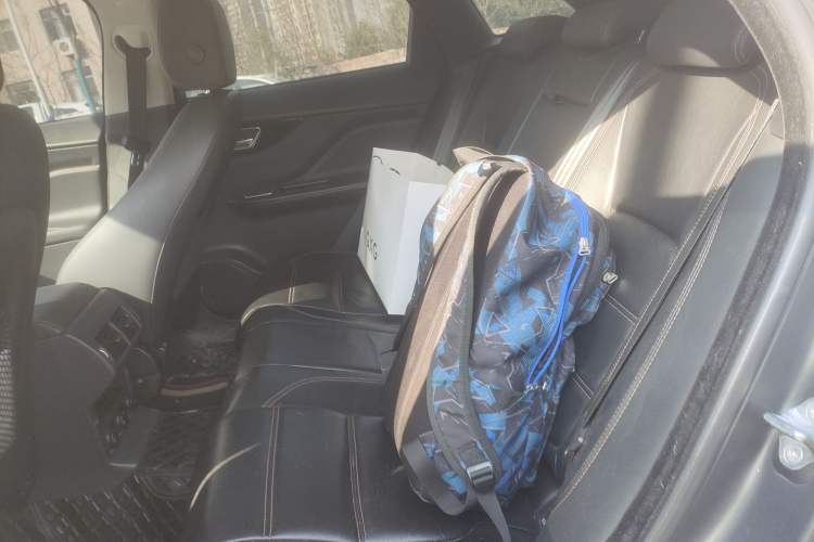 Used Jaguar F-PACE 2016 2.0T Two-Wheel Drive Urban Luxury Edition