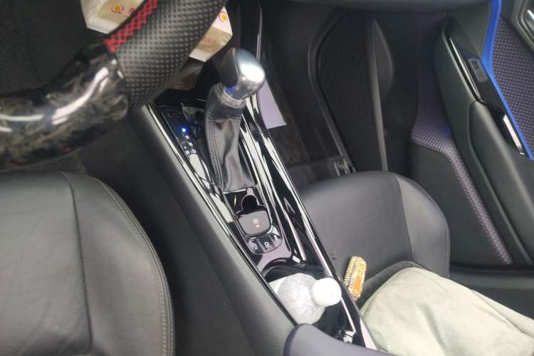 Used Toyota IZOA 2020 2.0L Yichi Version