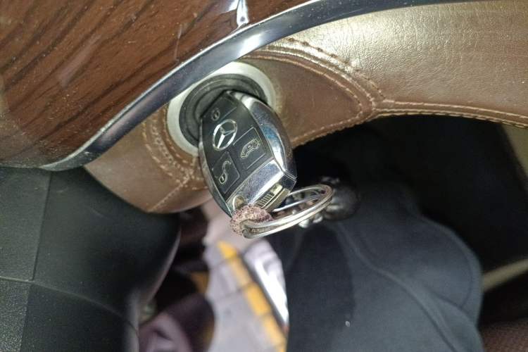 Used Mercedes-Benz V-Class 2016 V 260 Avantgarde Edition