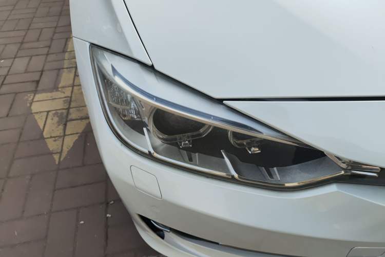 Used BMW 3 Series 2013 320Li Fashion Model
