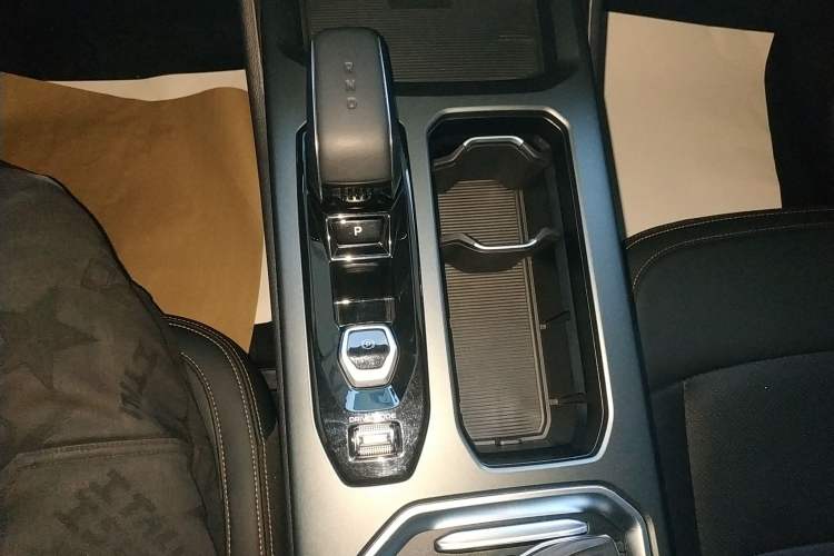 Used Geely Auto Haoyue L 2024 2.0T DCT Flagship Version
