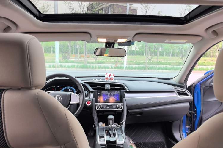 Used Honda Civic 2016 220TURBO CVT Luxury Edition
