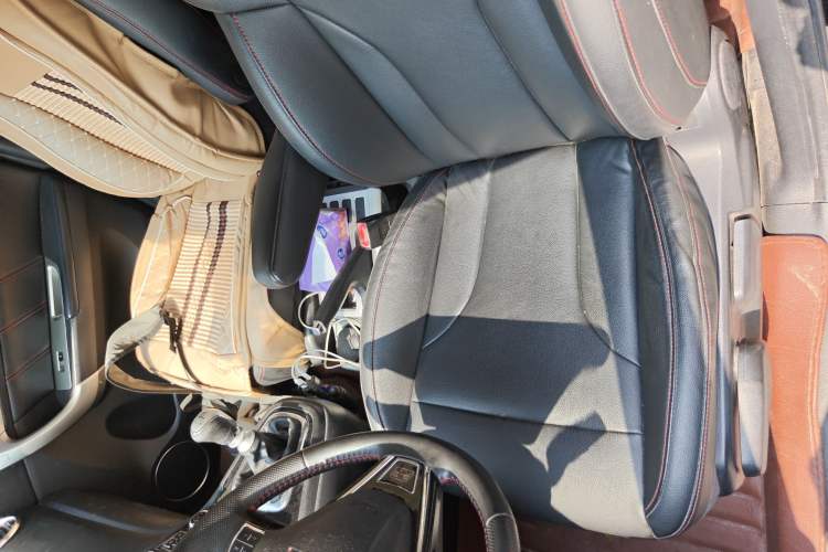 Used Haval H6 2015 Upgraded Model 1.5T Manual Two-Wheel Drive Elite Version