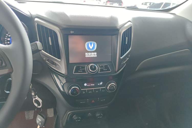 Used CHANGAN CS15 2016 1.5L Manual Luxury Edition Audio And AC Panel