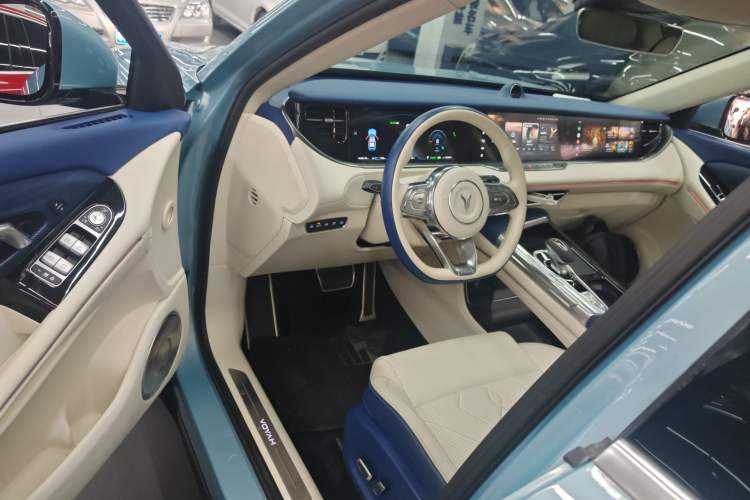 Used VOYAH FREE 2021 Four-Wheel Drive Standard Range-Extended Exclusive Luxury Package