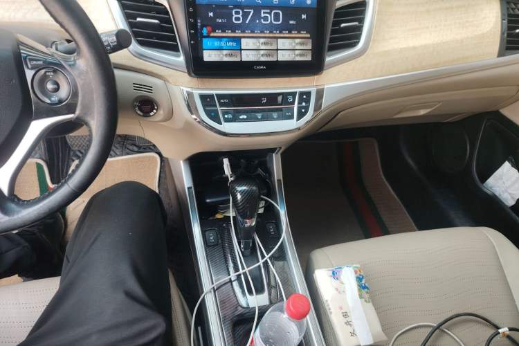 Used Honda Jade 2013 1.8L CVT Luxury Edition 5 seats