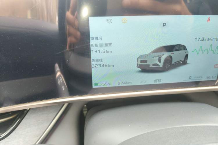 Used Hongqi Tiangong 08 2025 680 Ultra Four-Wheel-Drive Version Odometer Close Up