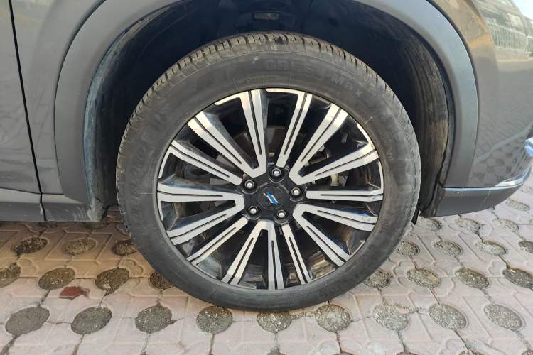 Used CHANGAN OSHAN X5 2023 Enjoy Edition 1.5T DCT Luxury Model Right Front Wheel Hub