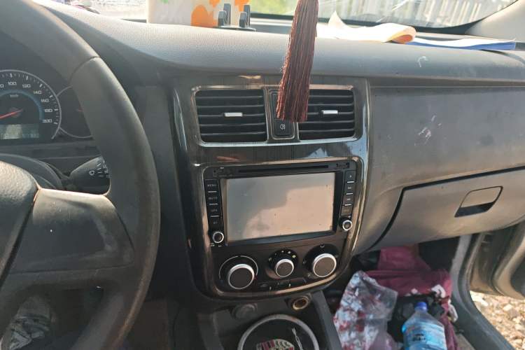 Used Wuling Rongguang V 2015 1.5L Base Version Audio And AC Panel