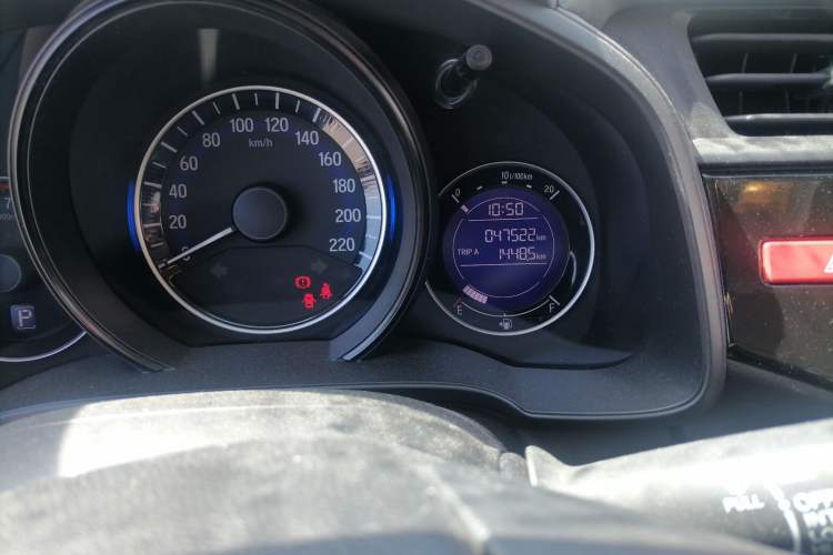 Used Honda Fit 2016 1.5L LXS CVT Comfort Sunroof Version Odometer Close Up