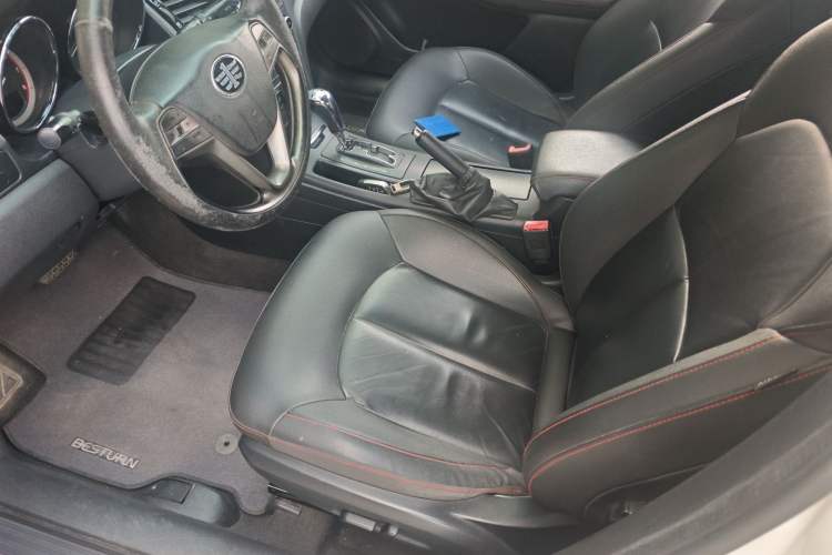 Used Bestune B70 2014 2.0L automatic luxury version
