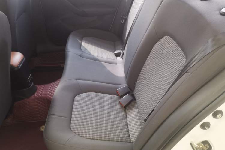 Used Volkswagen Santana 2021 1.5L Automatic Fashion Edition Left Rear Seat