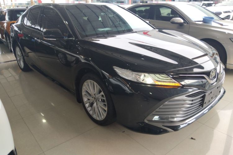 Used Toyota Camry 2019 Revised Version 2.5G Luxury Edition Front Right 45 Deg