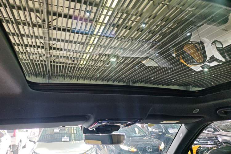 Used Formula Leopard 5 2023 Navigator Edition
