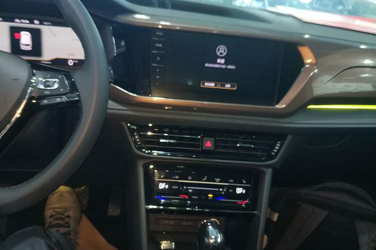 Used Volkswagen Tharu 2022 330TSI Four-Wheel Drive Flagship Edition Audio And AC Panel