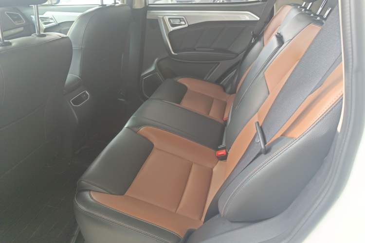 Used Geely Auto Vision X6 2016 1.3T CVT Flagship Model Left Rear Seat