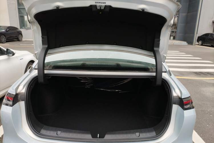 Used AION S MAX 2024 70 Star Edition Trunk
