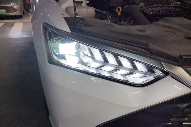 Used BYD Qin PLUS 2024 HONOR Edition DM-i 55KM Leading Model