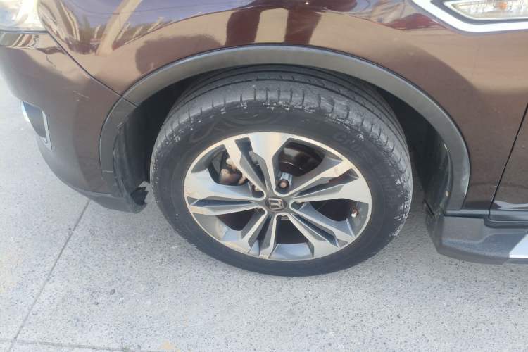 Used Luxgen U6 SUV 2014 2.0T ZhiZun Model Left Front Wheel Hub