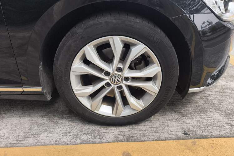 Used Volkswagen Magotan 2018 Facelift 330TSI DSG Luxury Model
