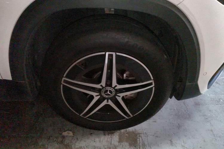 Used Mercedes-Benz EQB 2022 EQB 350 4MATIC First Edition Special Version Right Front Wheel Hub