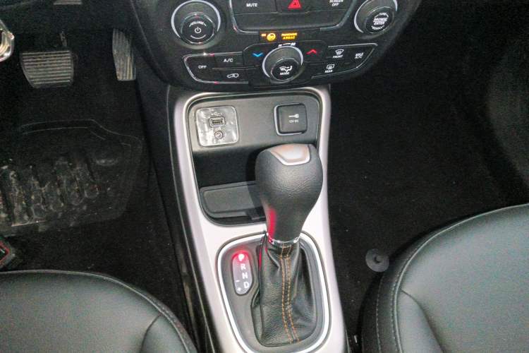 Used Jeep Compass 2019 200T Automatic Prestige Edition
