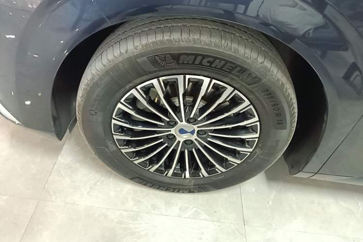 Used Denza D9 2022 DM-i 970 Four-Wheel Drive Prestige Model