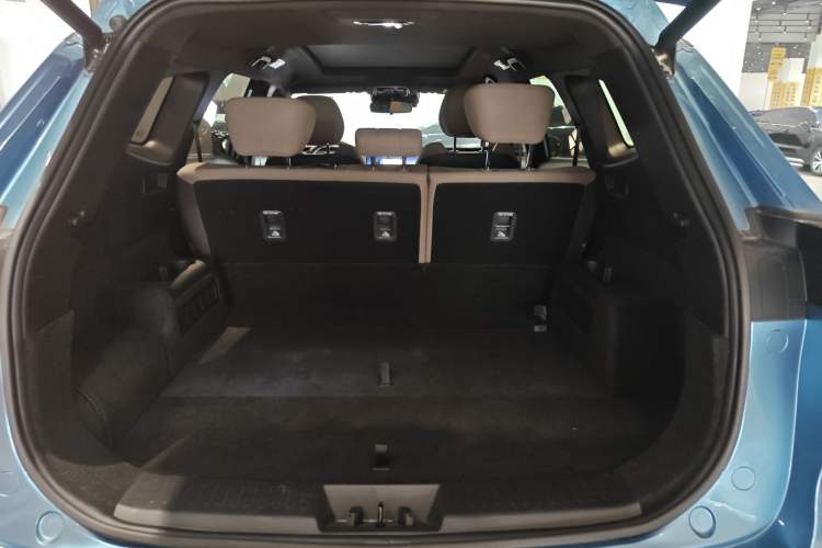 Used Chery Tiggo 8 PLUS C-DM 2025 1.5T 116 km Prestige Version 5 Seats
